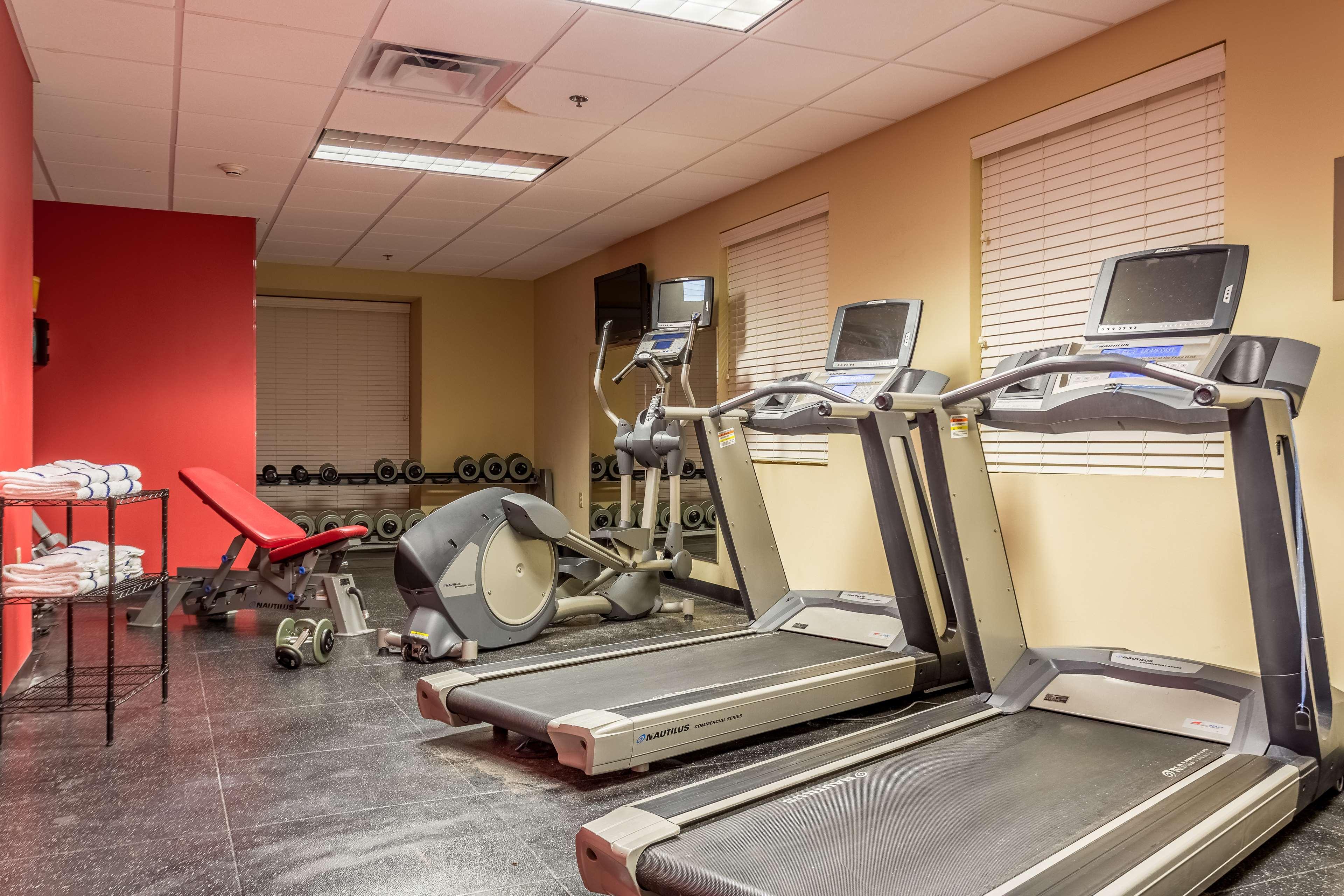 Hotel Country & By Radisson, At Cedar Bluff, Tn 2*