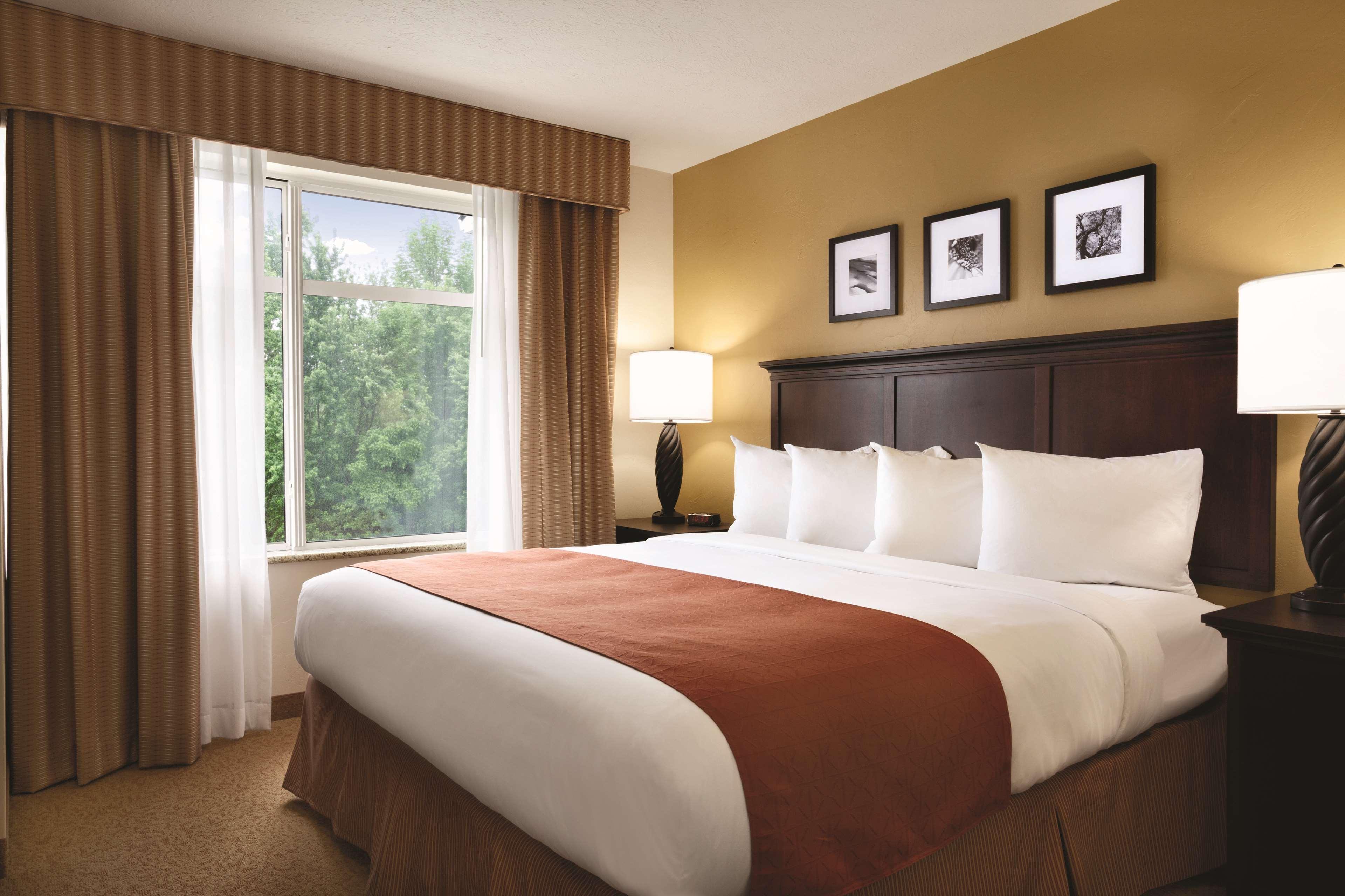 Country & By Radisson, At Cedar Bluff, Tn Knoxville